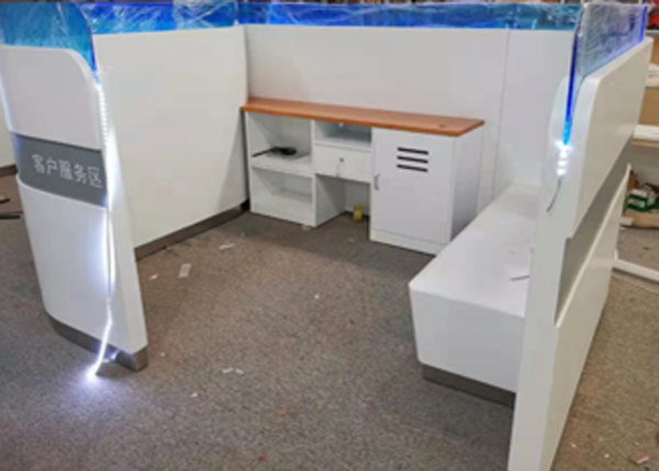 银行家具厂-封闭式柜台.jpg